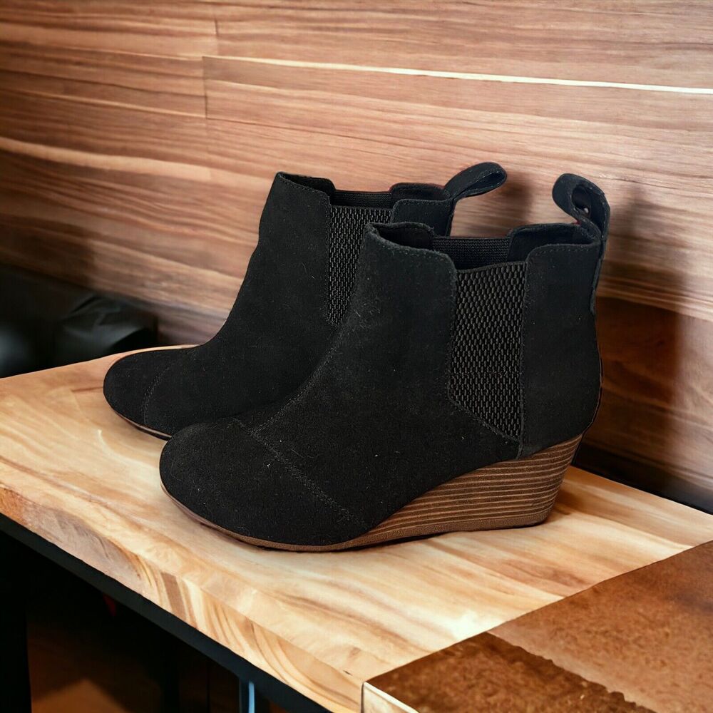Toms Black Suede Booties Pull On Heeled Ankle Boots Shoes Size 7 Kelsey